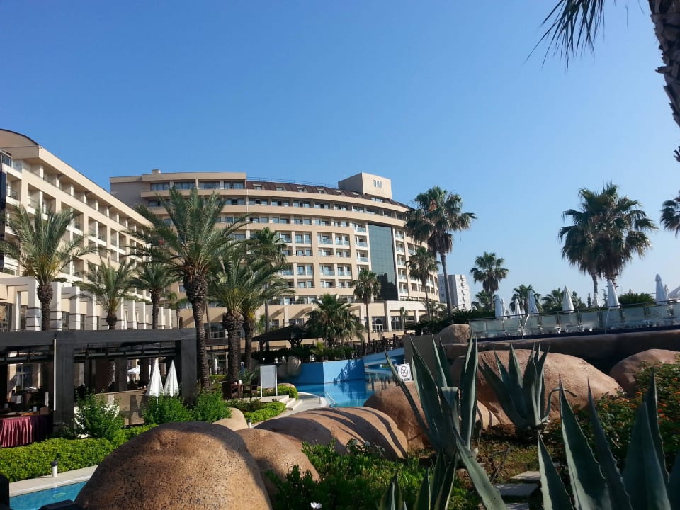 Ansicht Hotel vom Pool aus Fame Residence Lara & Spa