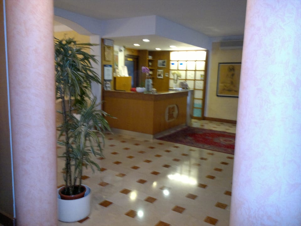 Deutschsprachiger Empfang Du Lac Brenzone | relax attitude hotel