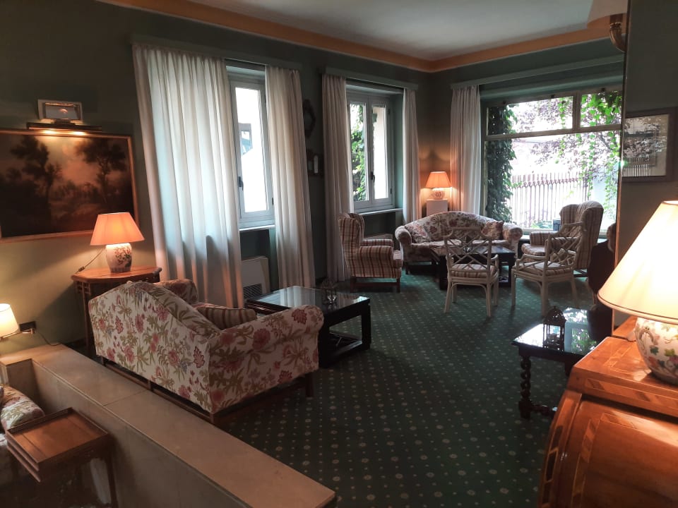 Lobby Hotel Victoria