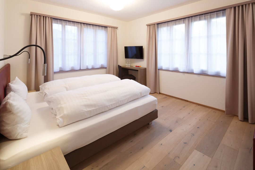 Deluxe Doppelzimmer - mit Dusche/Toilette Café Hotel Markplatz