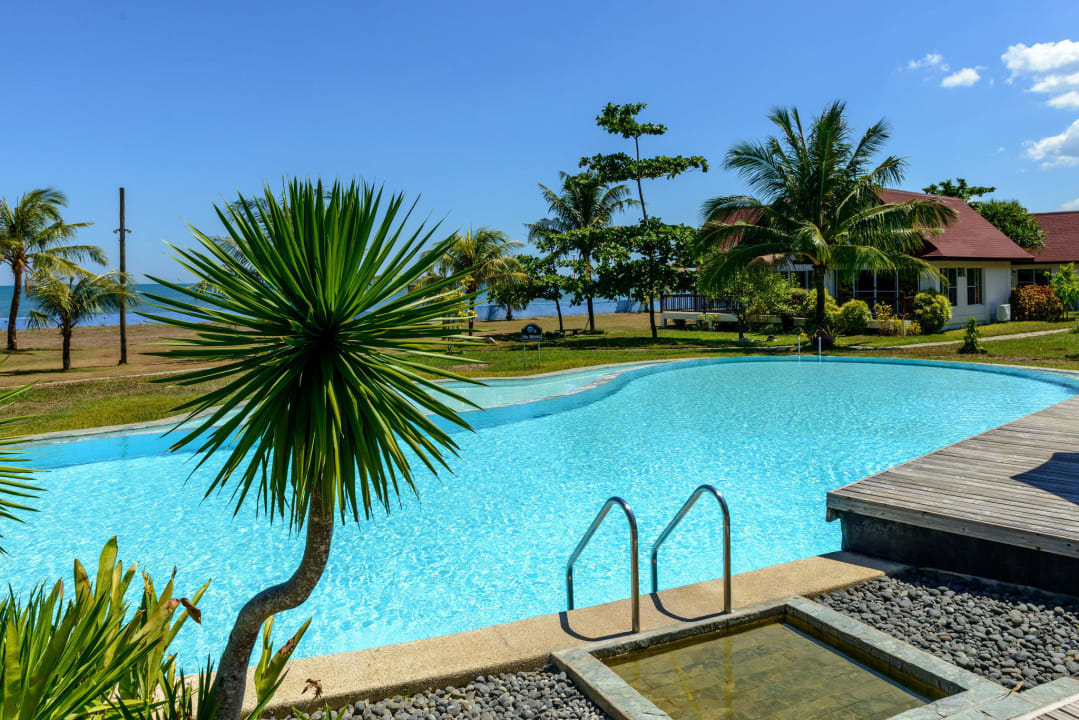 Pool und Garten Hotel Anhawan Beach Resort & Spa