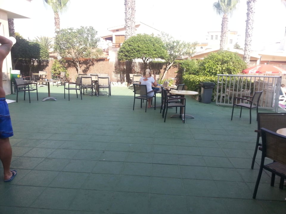 Die Terrasse?!!  BQ Can Picafort