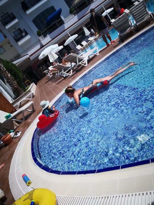 Pool Side Aquamarin Resort & Spa