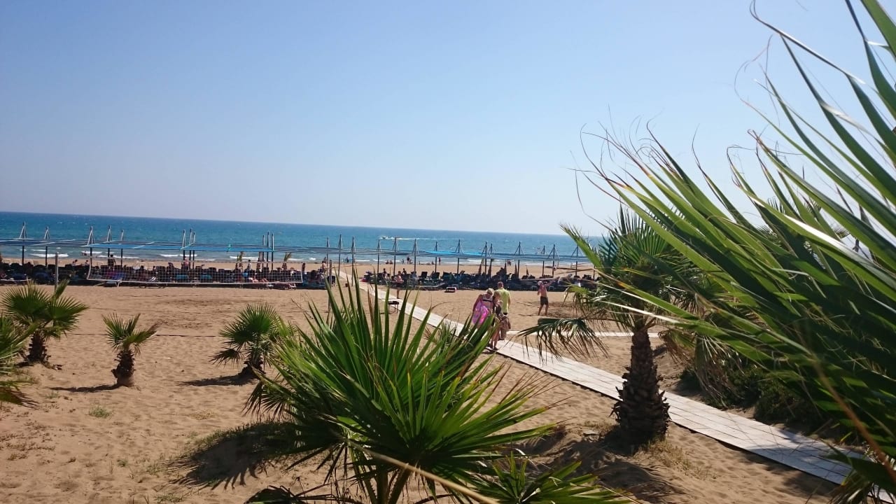 Toller Strand Club Grand Side