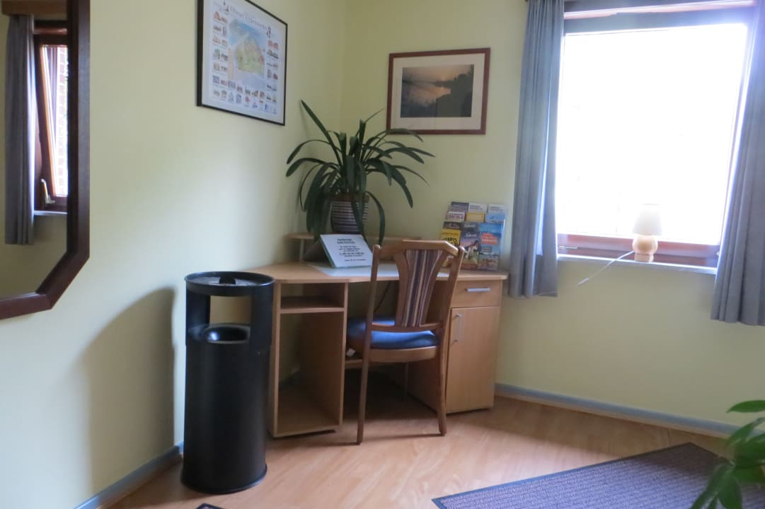 Raucherbereich im Treppenhaus. Hotel Elbinsel