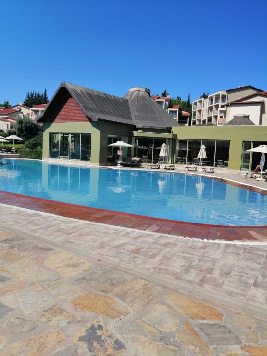 Pool Arum Barut Collection