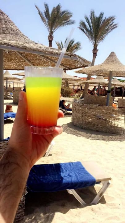 Drineczek Malikia Resort Abu Dabbab