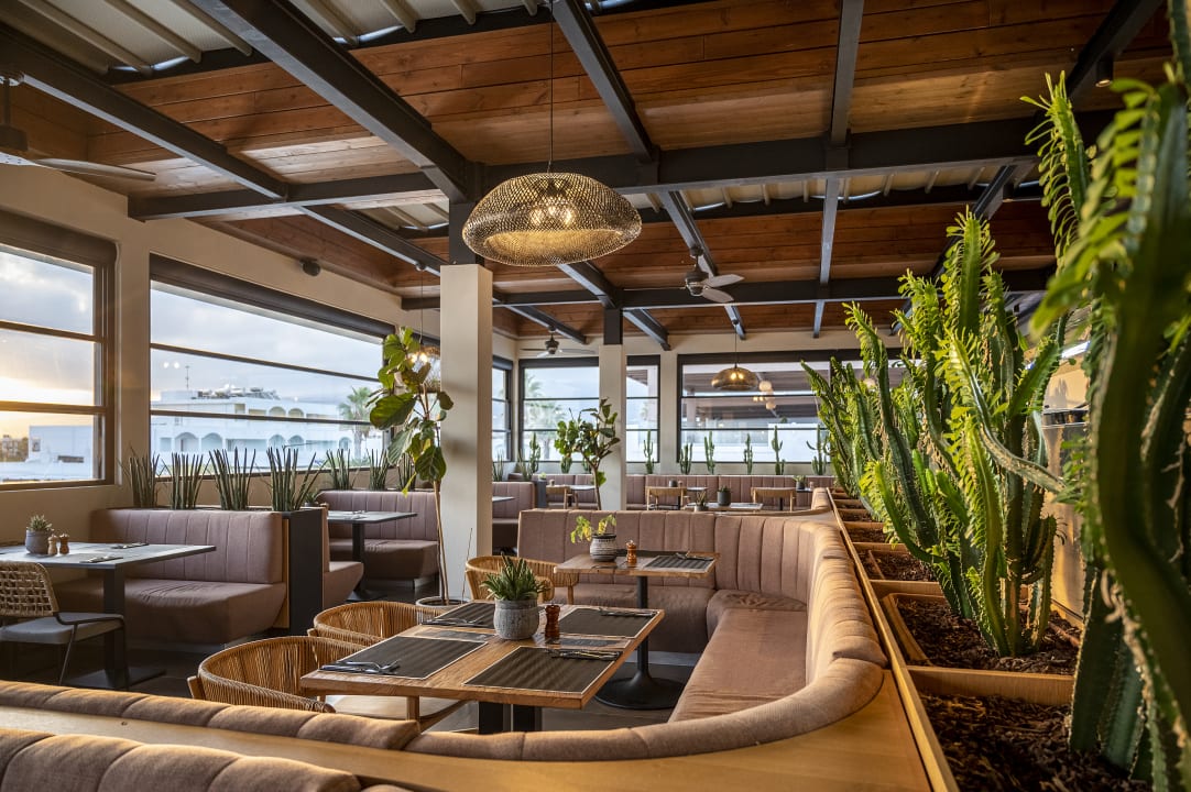 Gastro Sentido More Meni Residence & Suites