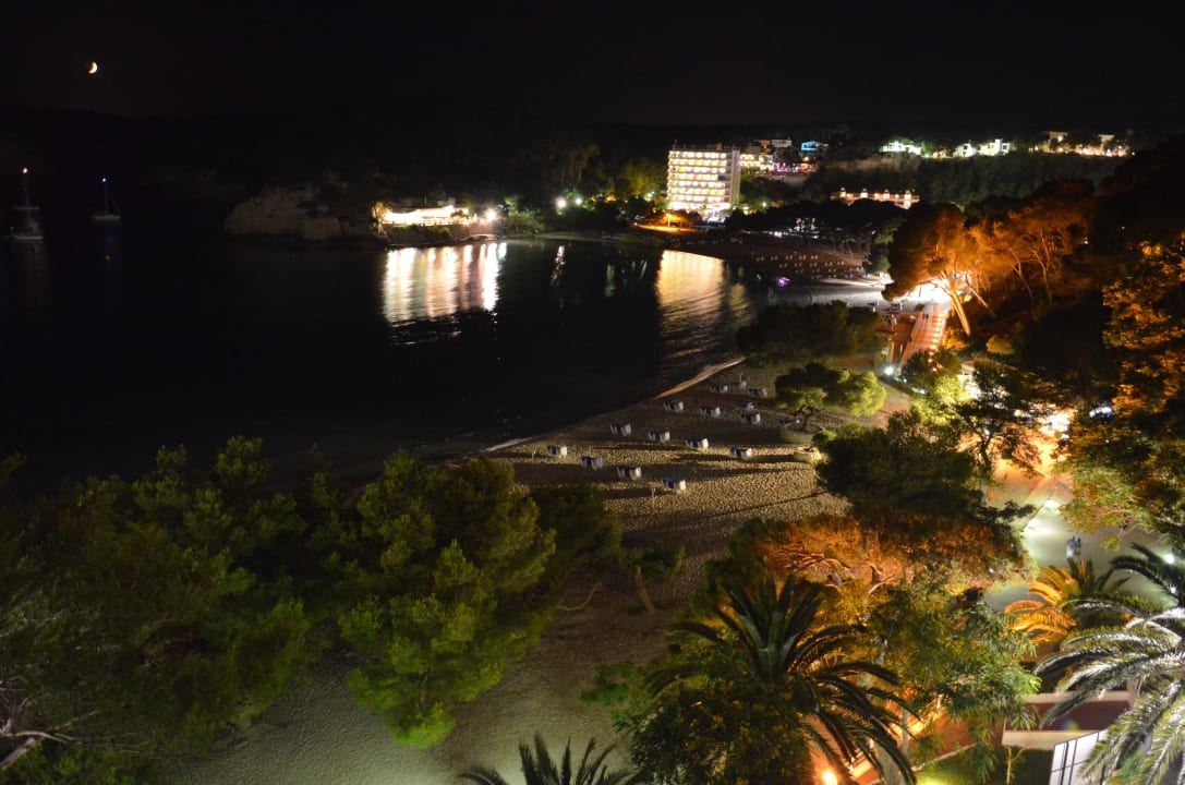 Strandpromenade abends Meliá Cala Galdana