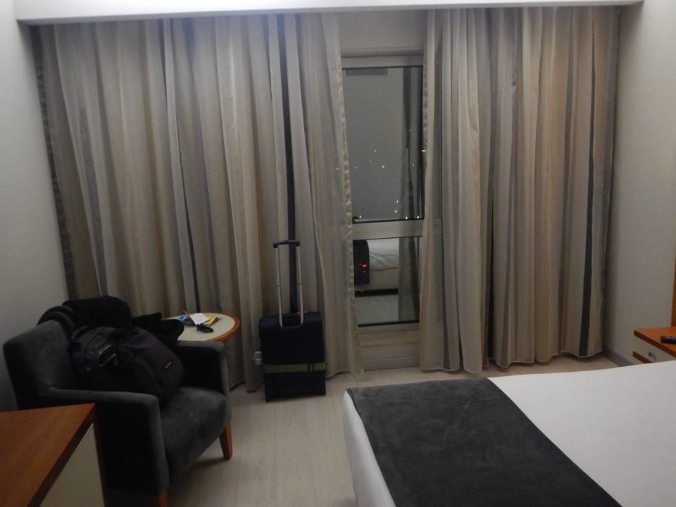 Zimmer innen Hotel Mercure Lisboa