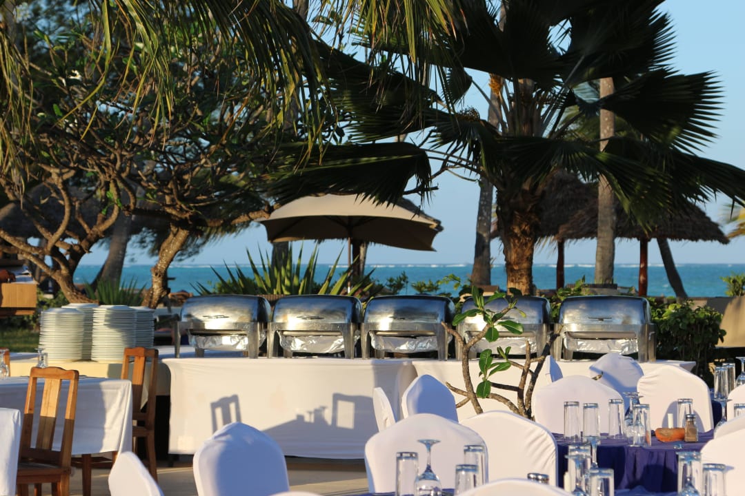 Büffet an einem der Themenabende TUI Blue Bahari Zanzibar