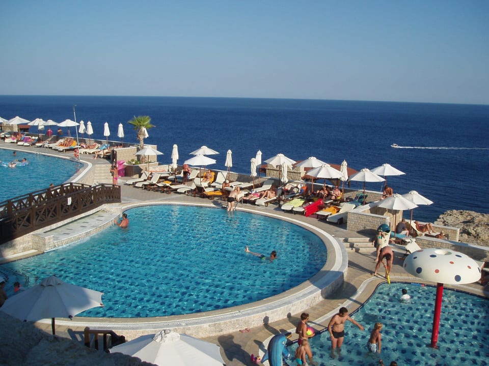 Wunderschöne Anlage Hotel Kalithea Horizon Royal