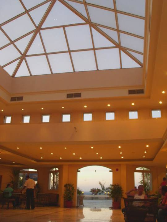 Eingang Coral Beach Hurghada