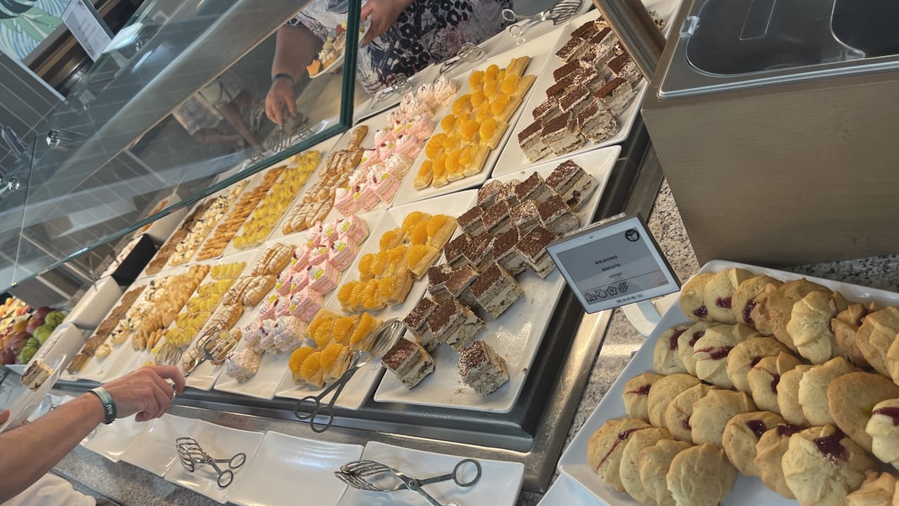 Gastro Hotel Riu Karamboa