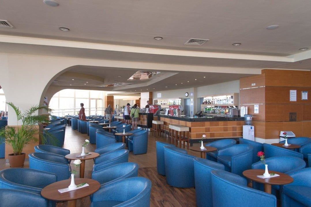 Lobbybar Sol Luna Bay