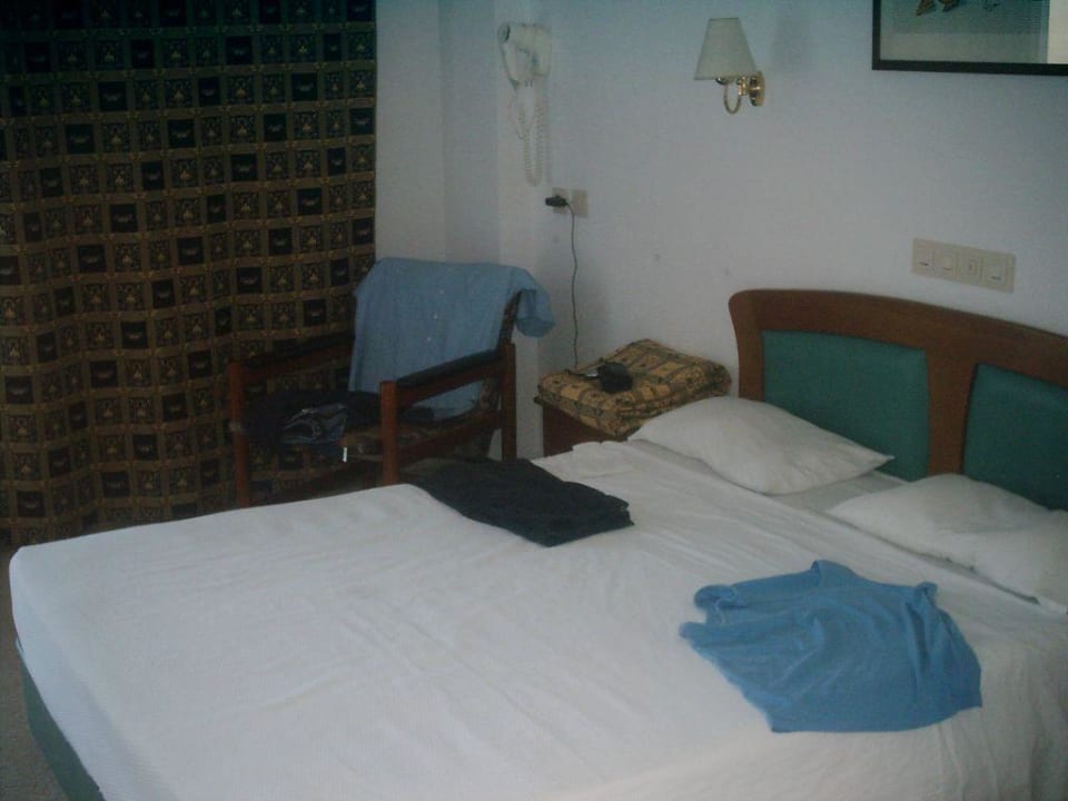 Unser Zimmer, na ja... Mendi Hotel