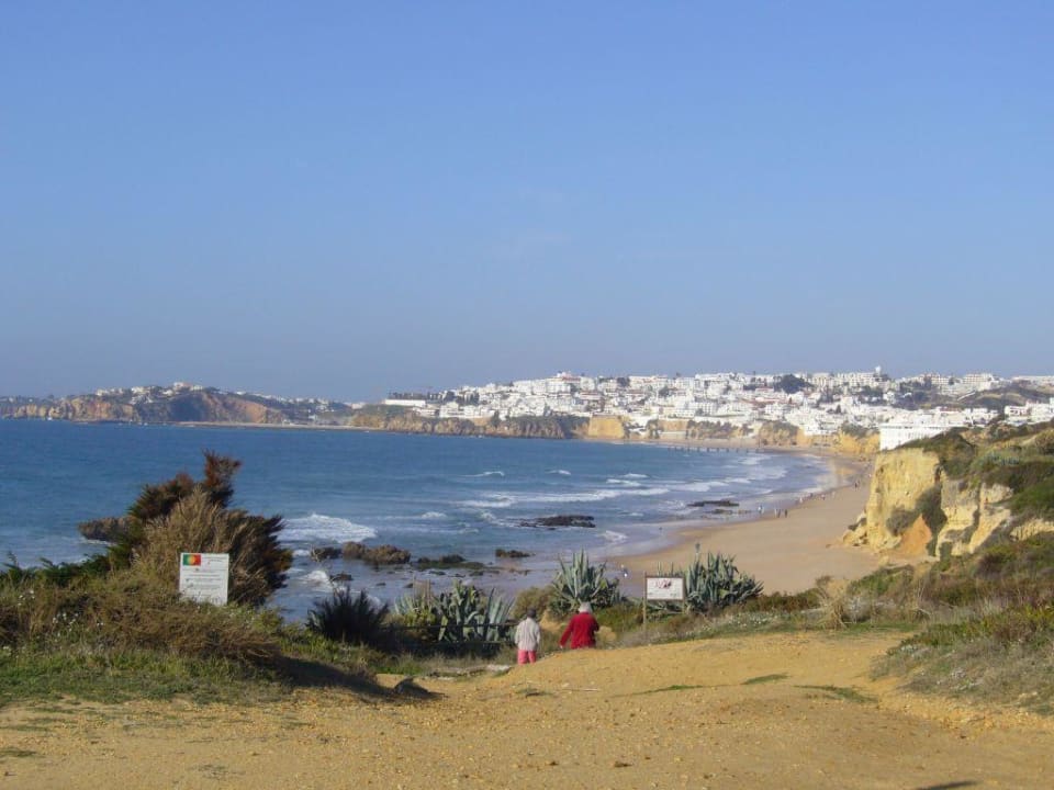 Strand mit Blick auf Albufeira  Rocamar Exclusive Hotel & Spa