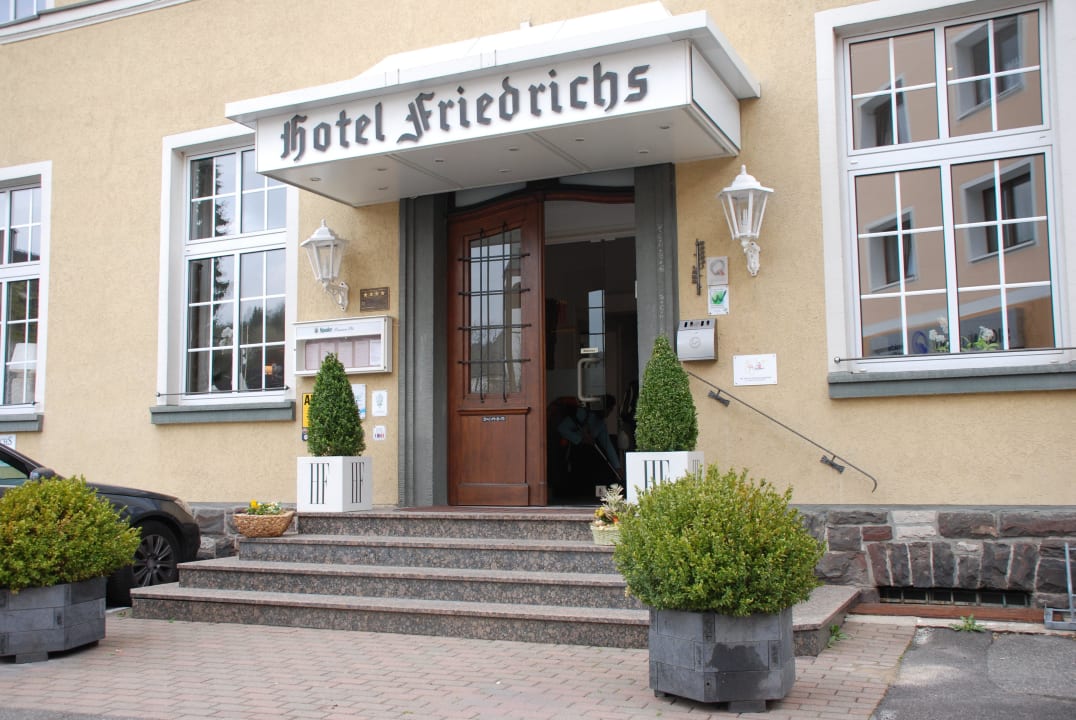 Eingangsportal Hotel Friedrichs