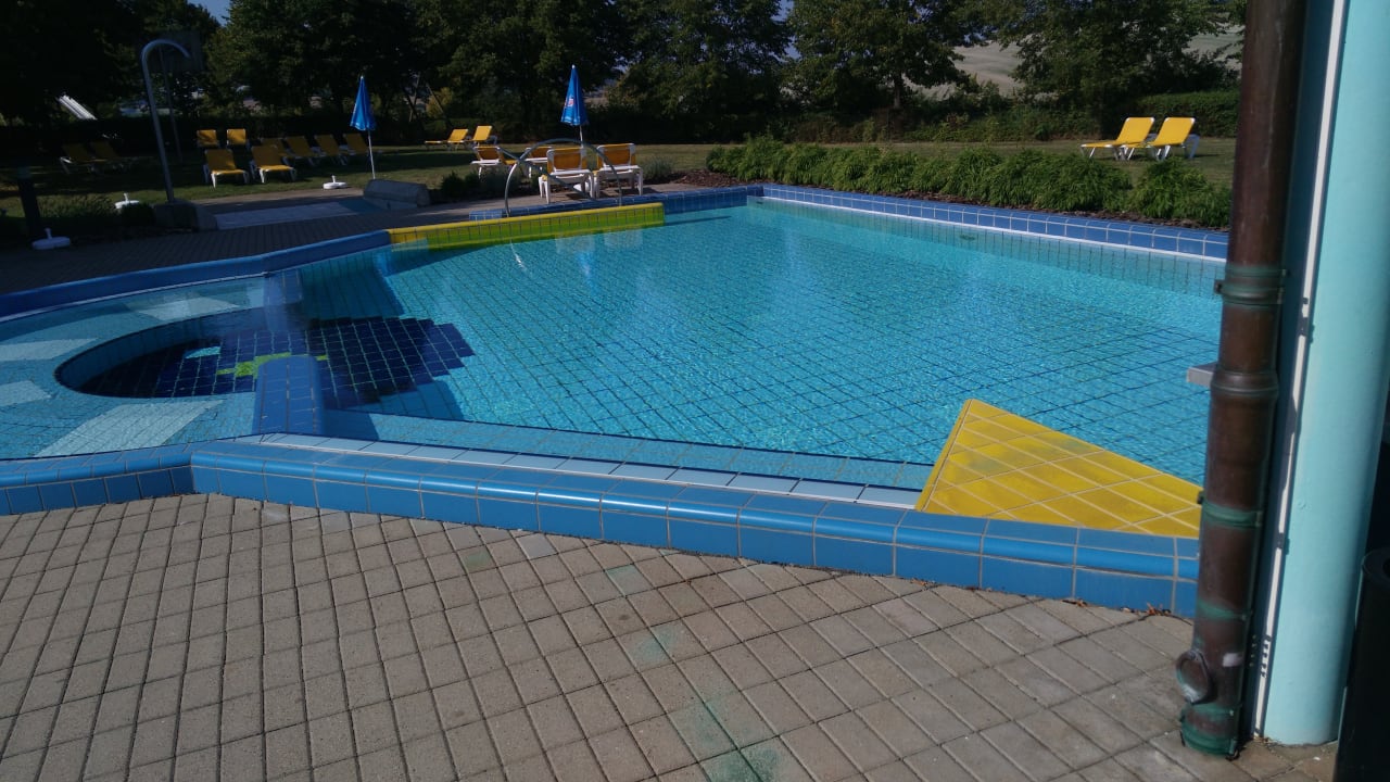 Pool Victor's Residenz-Hotel Teistungenburg