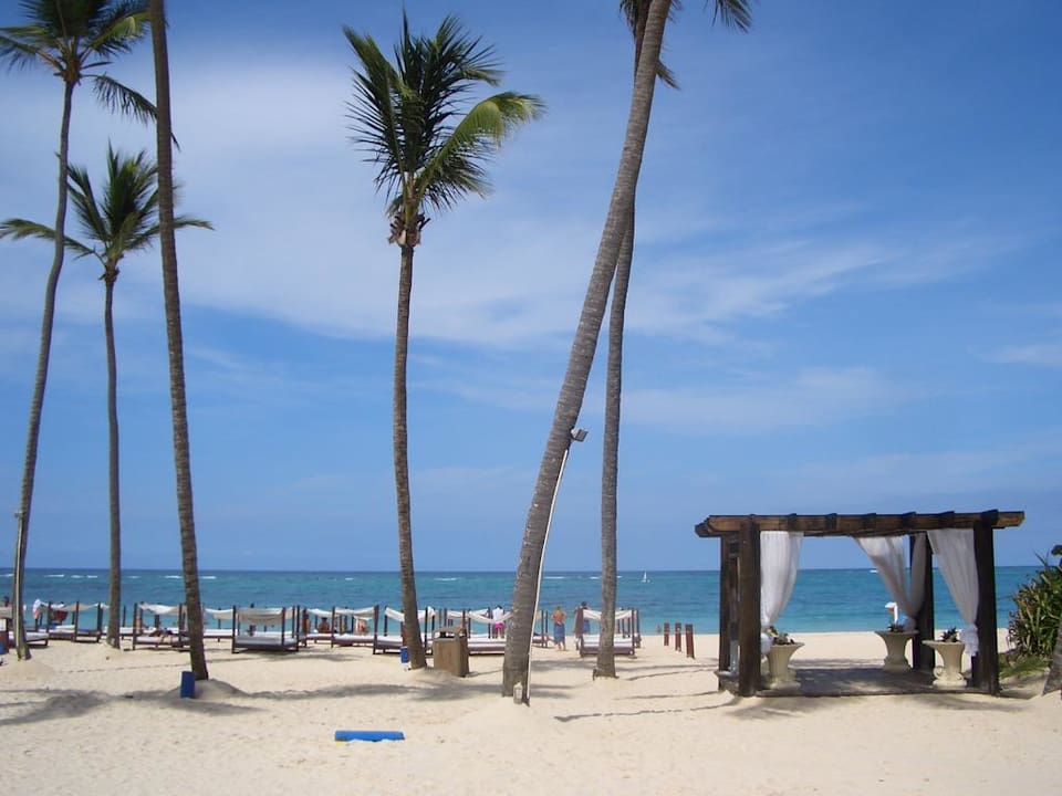Strand mit Hochzeits-Gazebo Punta Cana Princess All Suites Resort & Spa