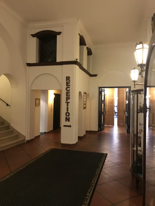 Lobby Hotel Des Colonies