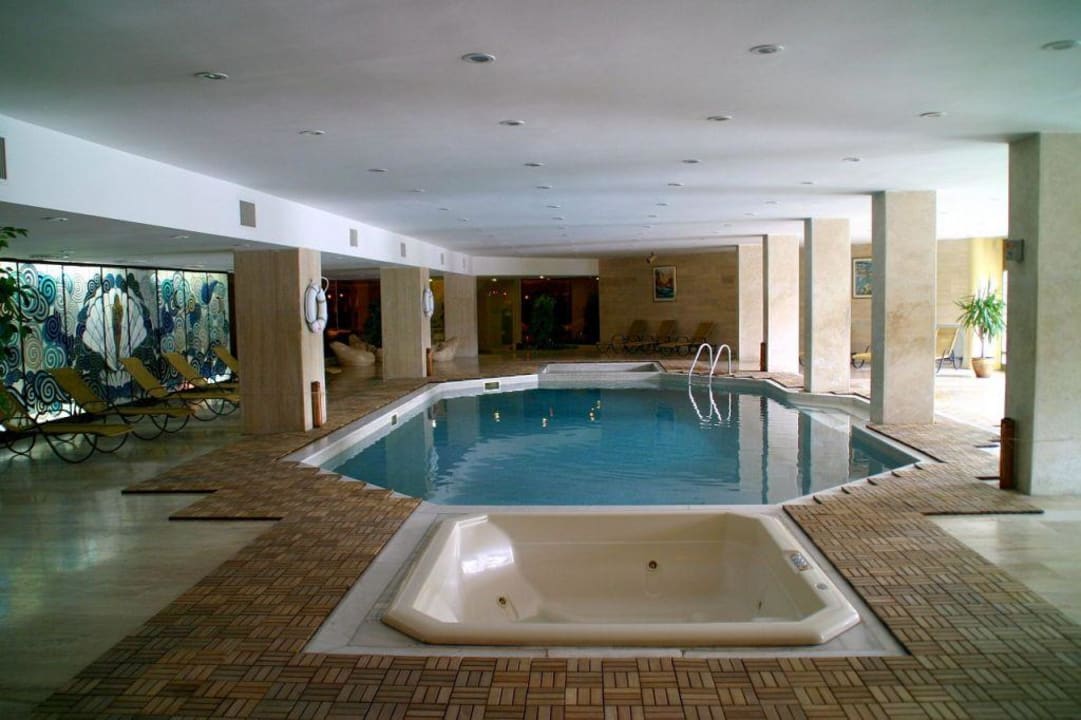 Wellness Hallenbad Asteria Collection Side