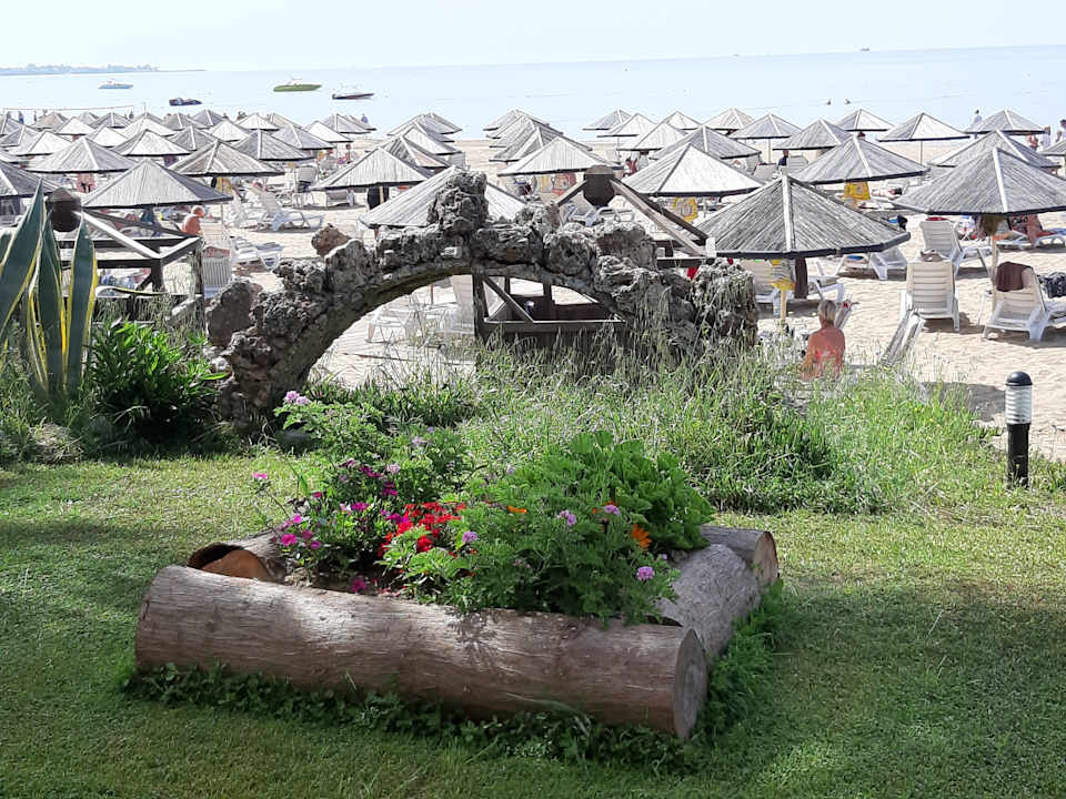 Strand Hotel Defne Garden