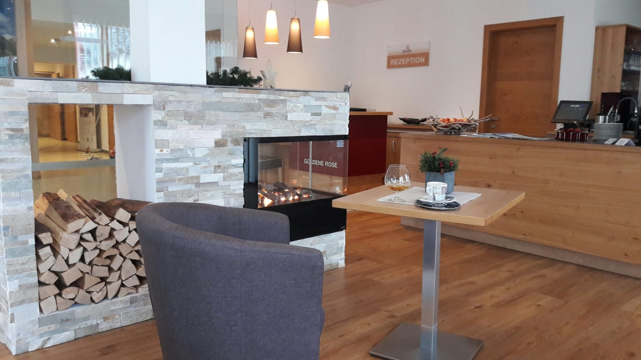 Lobby Hotel Goldene Rose