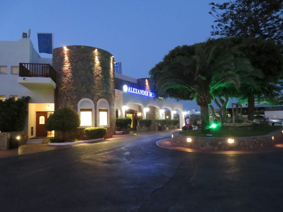 Außenansicht Alexander Beach Hotel & Village Resort