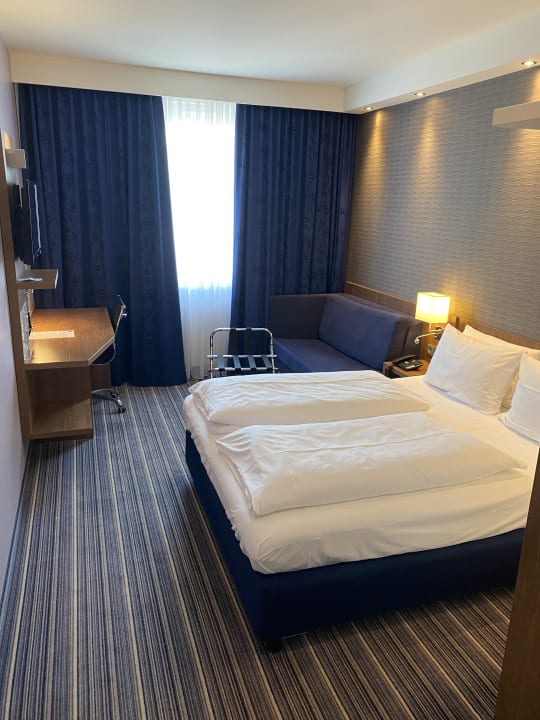 Zimmer Holiday Inn Express Friedrichshafen