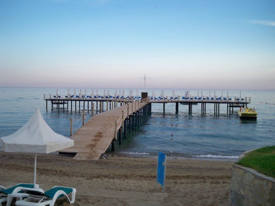 Steg am Hotelstrand Turquoise Hotel