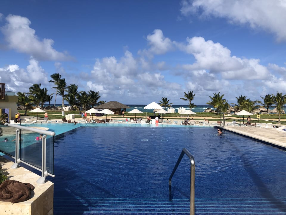 Pool Dreams Onyx Resort & Spa