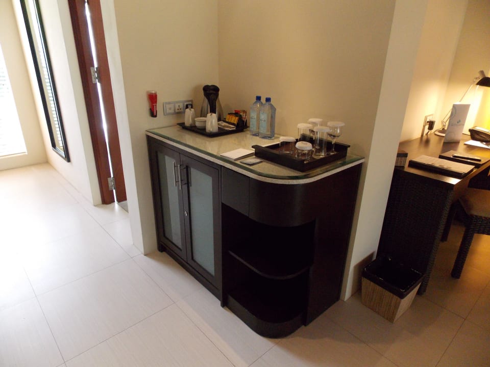 Wasserkocher & Minnibar Hilton Seychelles Labriz Resort & Spa