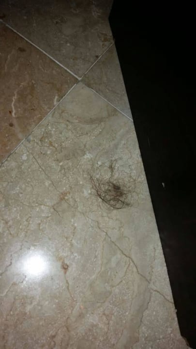 Neben dem Bett  Hotel Vila Ombak