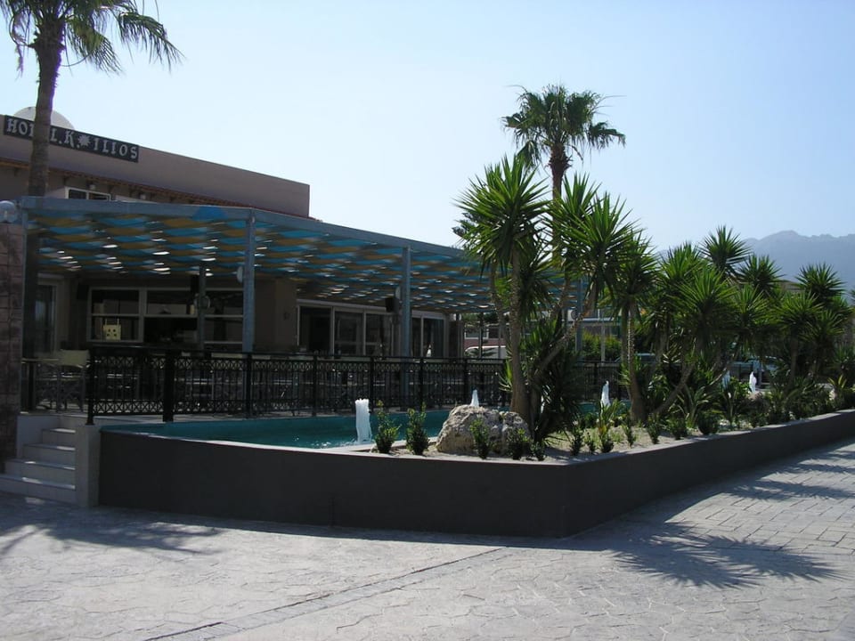 Eingangsbereich und AI Bar Ilios K Village Resort