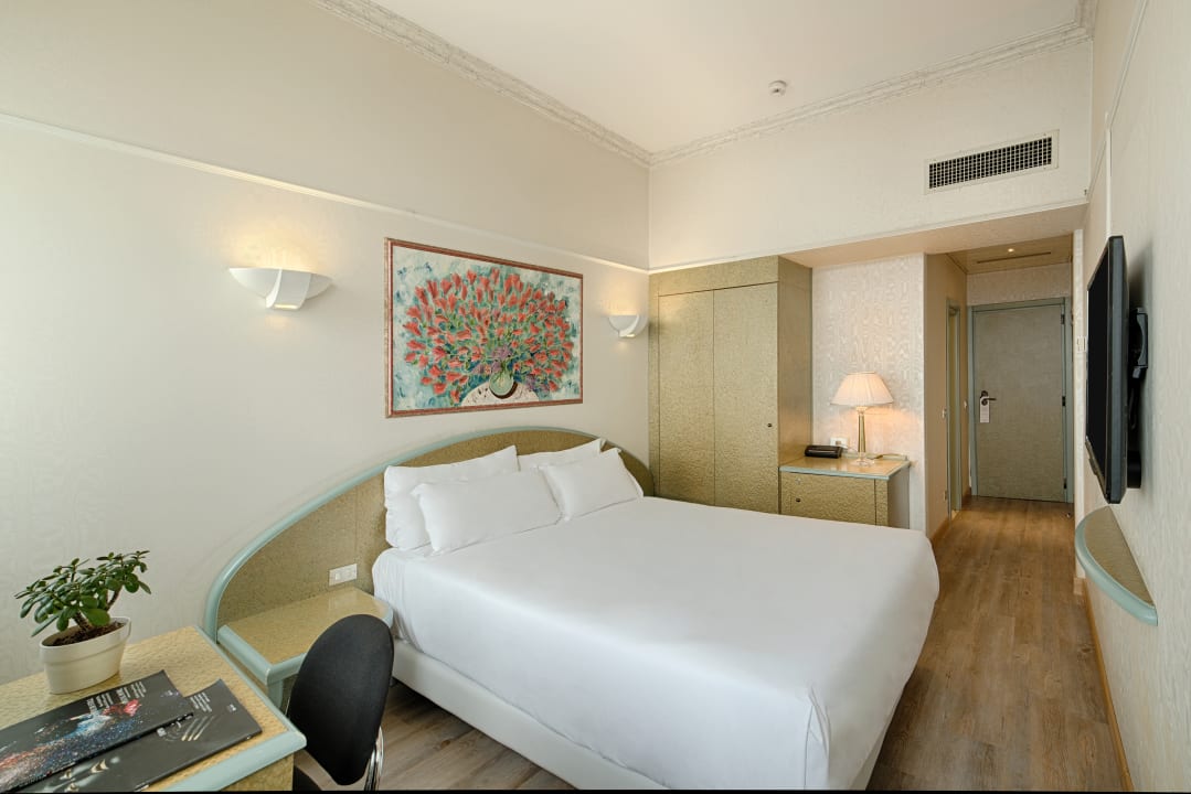Zimmer NH Ancona