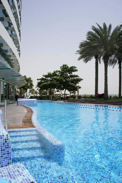 Pool, Aussenbereich, Hotelansicht Crowne Plaza Dubai - Festival City by IHG