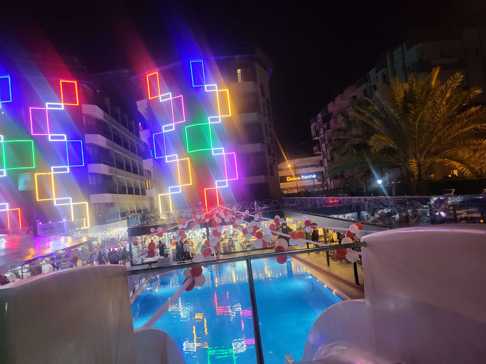 Pool Relax Beach Hotel