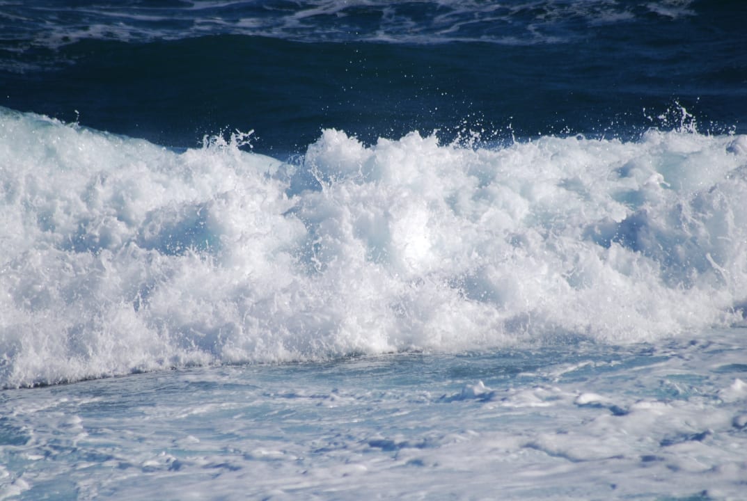 Strand Crystal Springs Beach Hotel