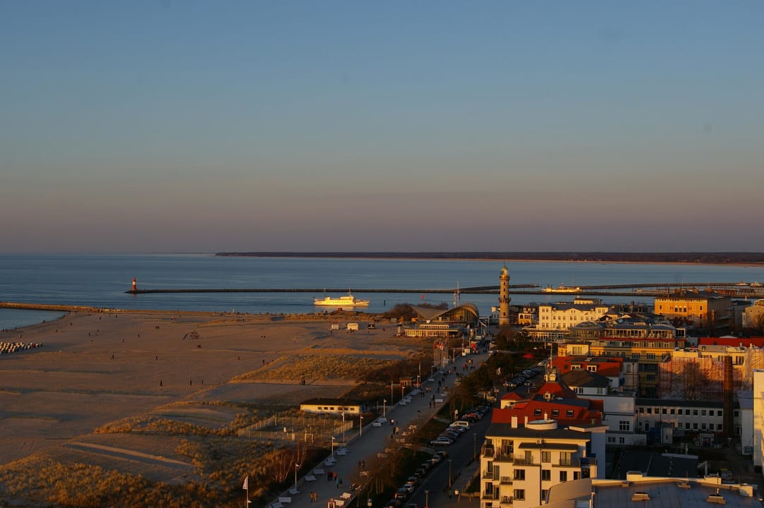 Abendlicher Ausblick Hotel Neptun