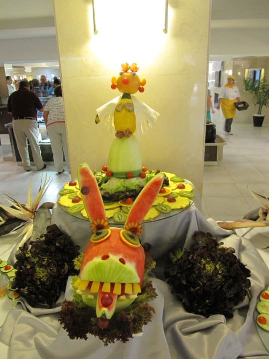 Tolle Schnitzereien R2 Lago Playa Park