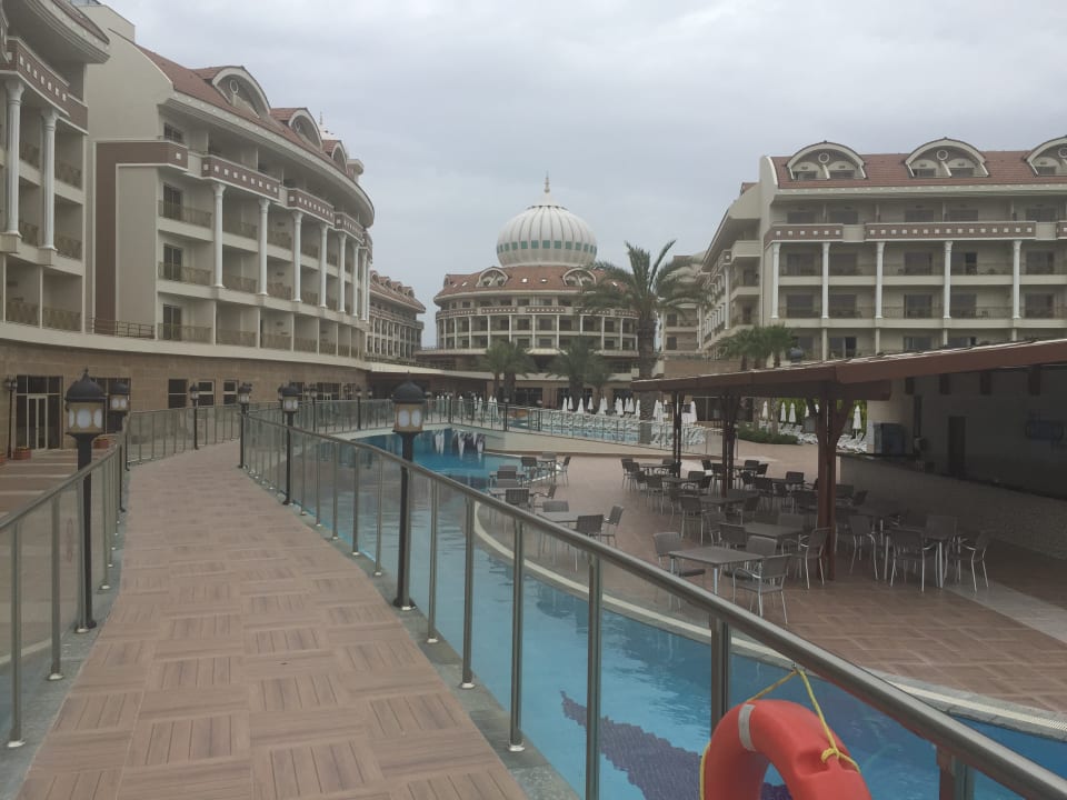 Außenansicht Kirman Belazur Resort & Spa