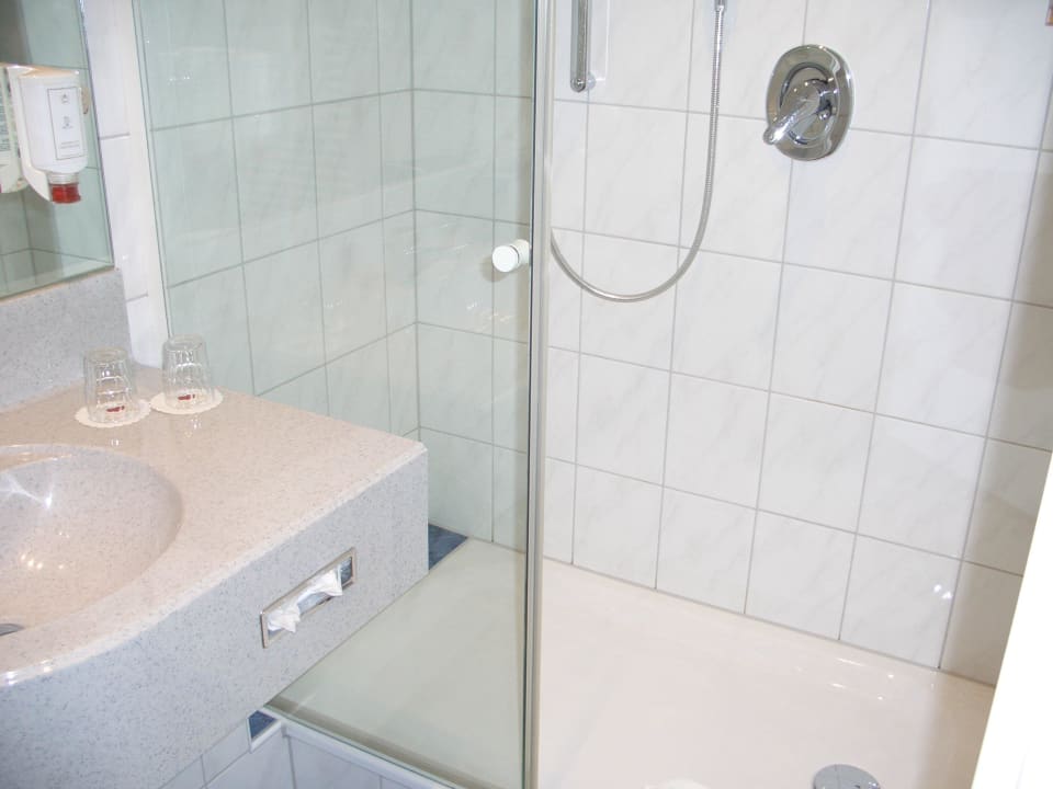 Große Dusche Hotel-Restaurant Schwedi