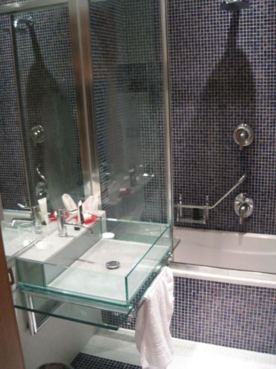 Badezimmer Aleph Rome Hotel, Curio Collection by Hilton