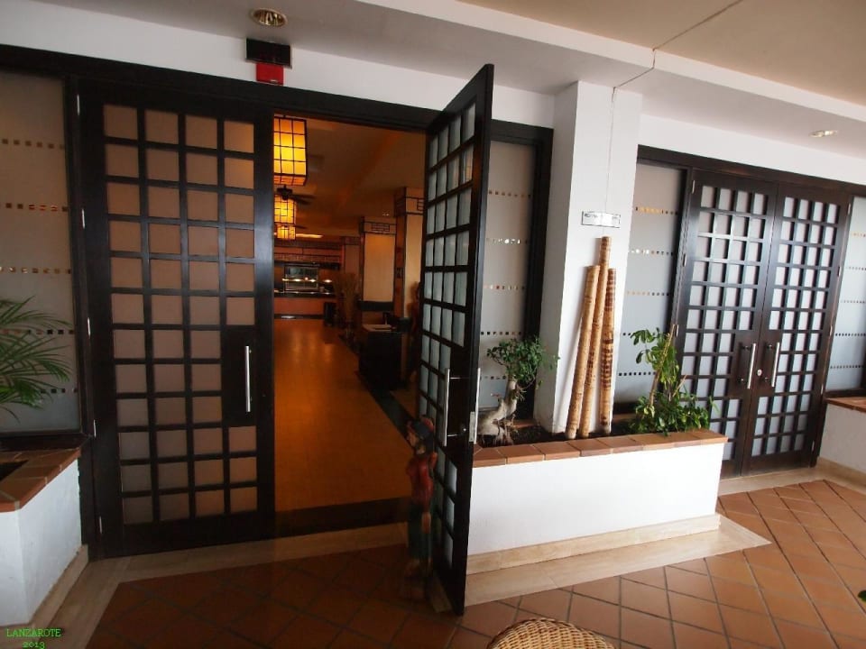 Restauracja chińska - wejście Hotel Riu Paraiso Lanzarote