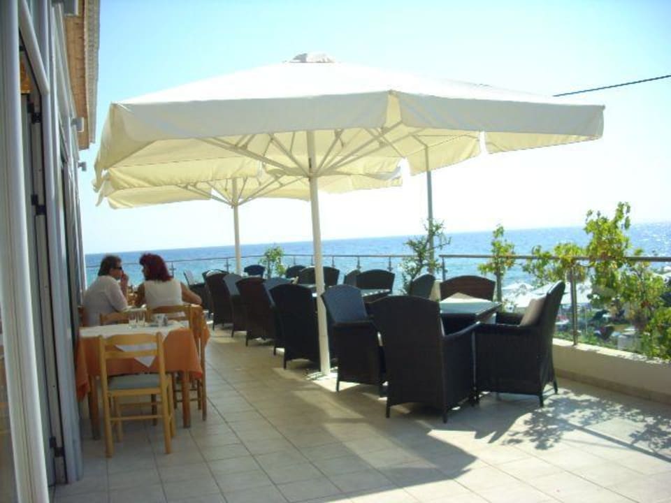 Speisen direkt am Meer Hotel Belussi Beach