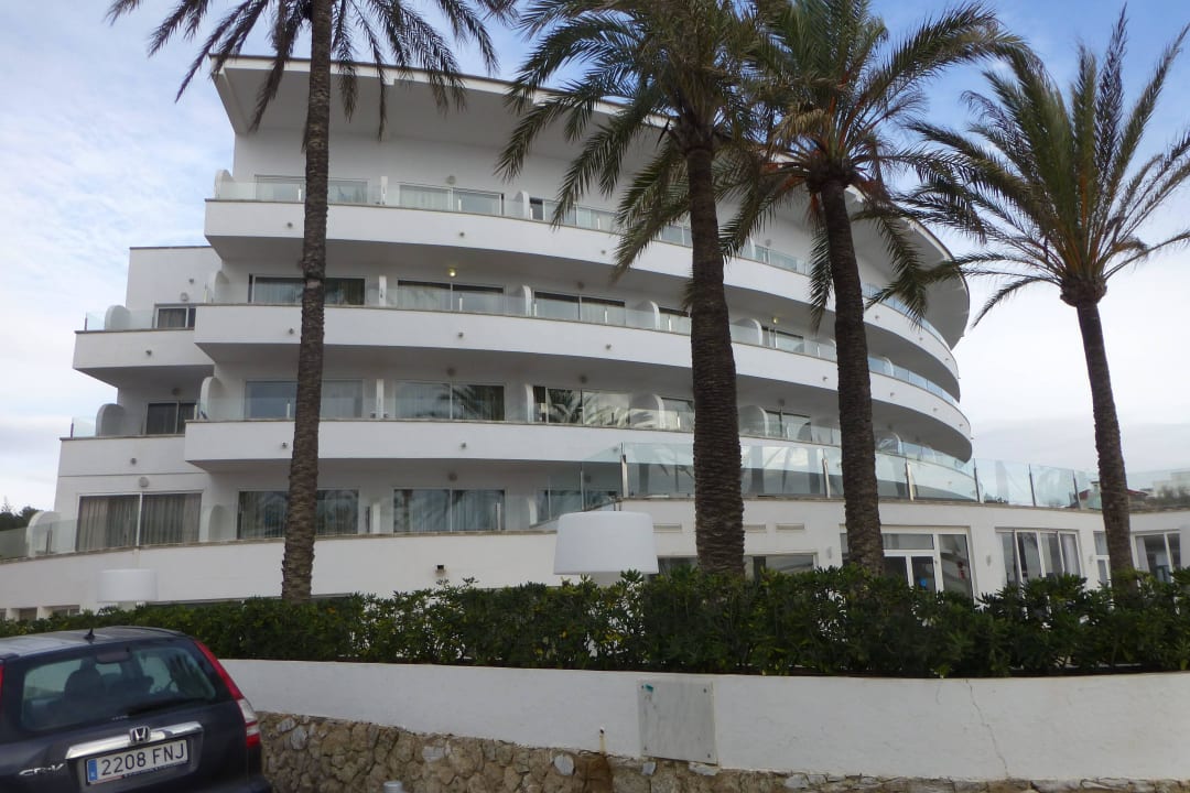 Blick auf das Hotel von der Strandpromenade gesehen Grupotel Acapulco Playa - Adults Only