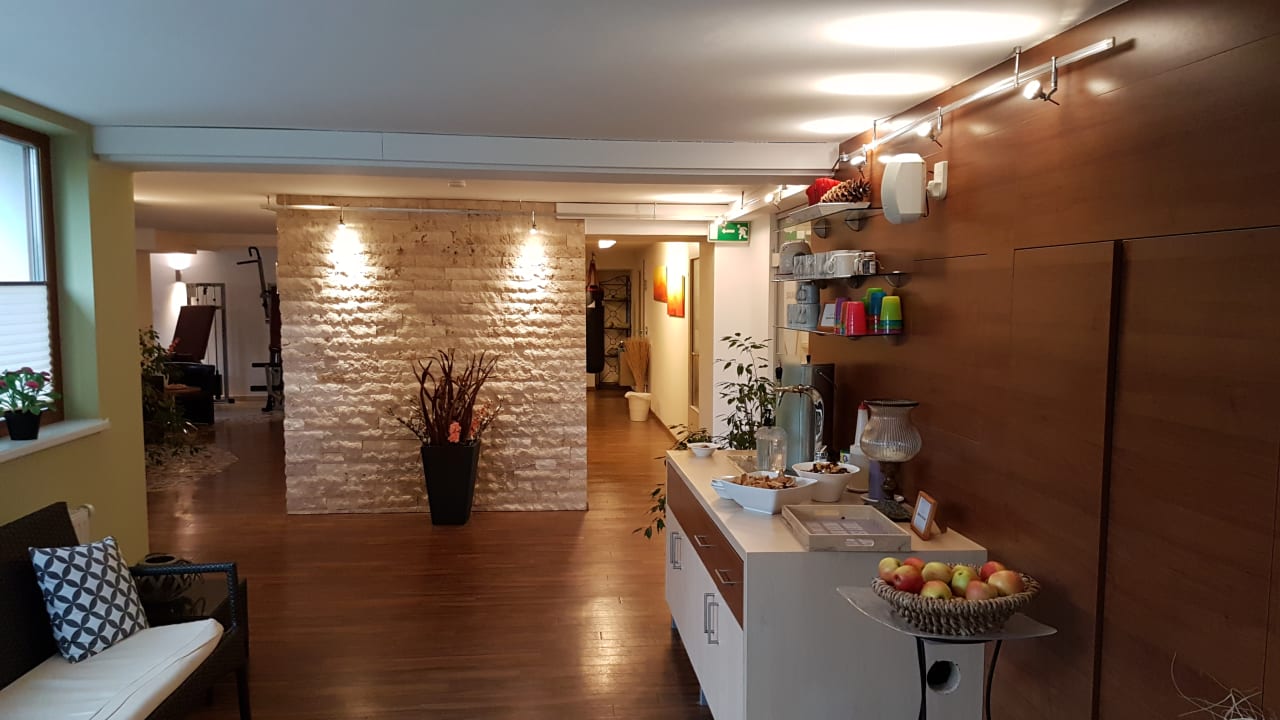 Vorraum Wellnessbereich (rechts die Tee- und Saftbar) SIMON - das Vitalhotel