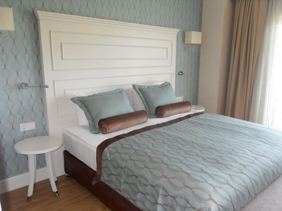 Schlafraum in einer Suite Sentido Trendy Verbena Beach