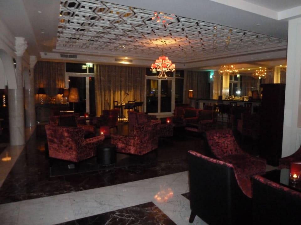 Serafina Bar Waldorf Astoria Dubai Palm Jumeirah